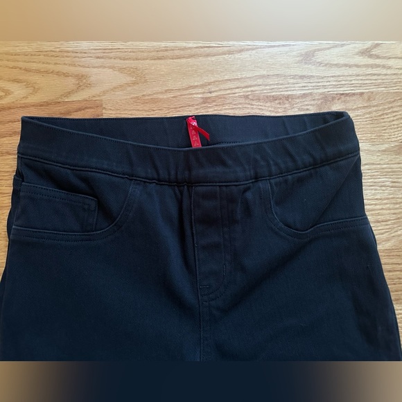 SPANX Women's Black Ankle Leggings - Size Medium - Picture 3 of 10